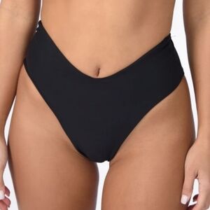 Skatie Melly Bottoms, size small